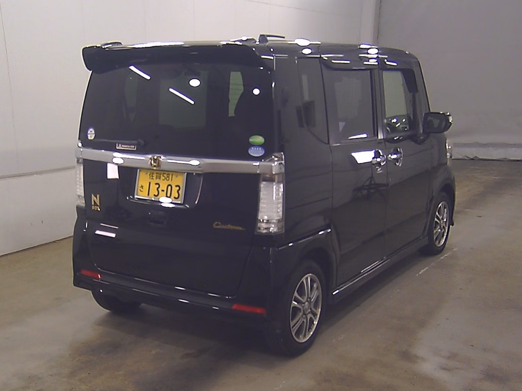 HONDA N-BOX