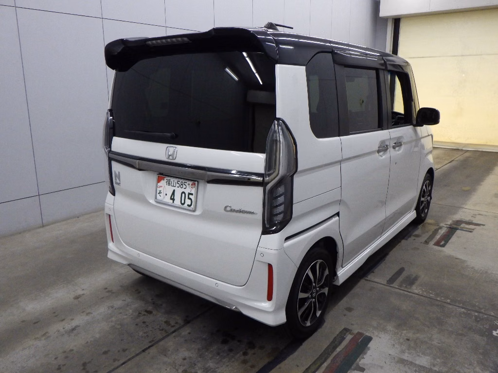HONDA N-BOX