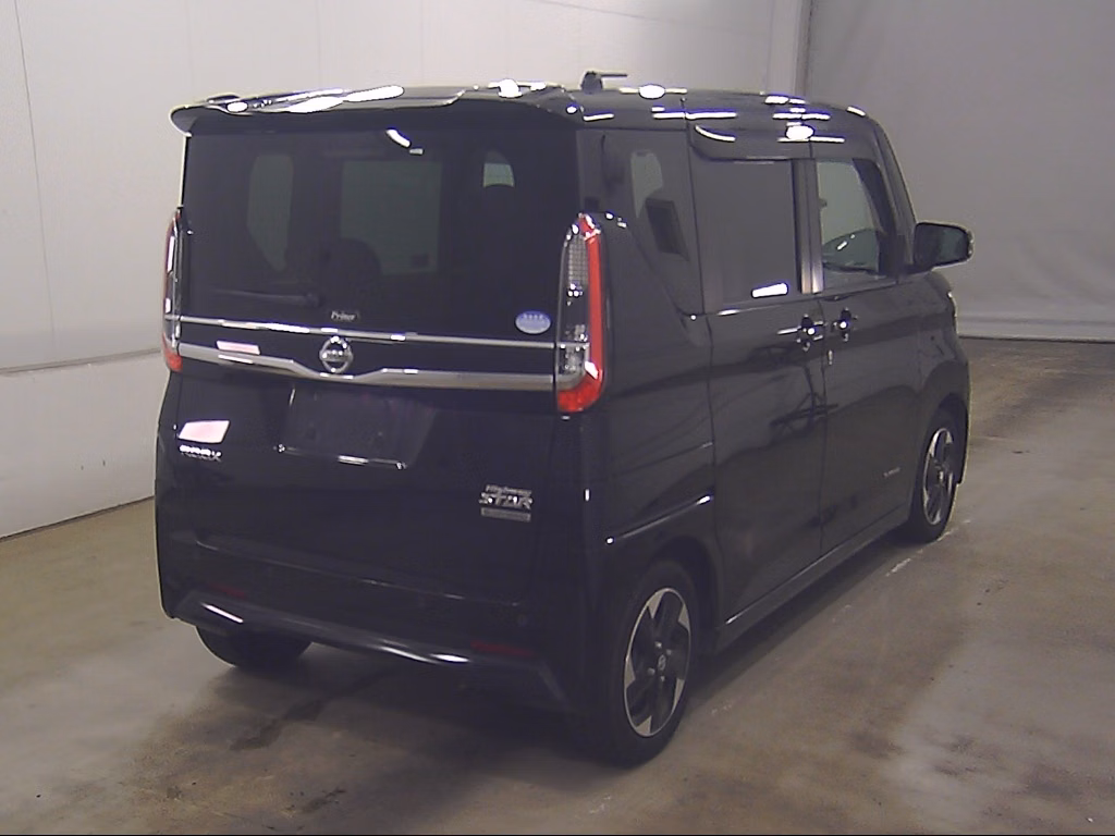 NISSAN ROOX