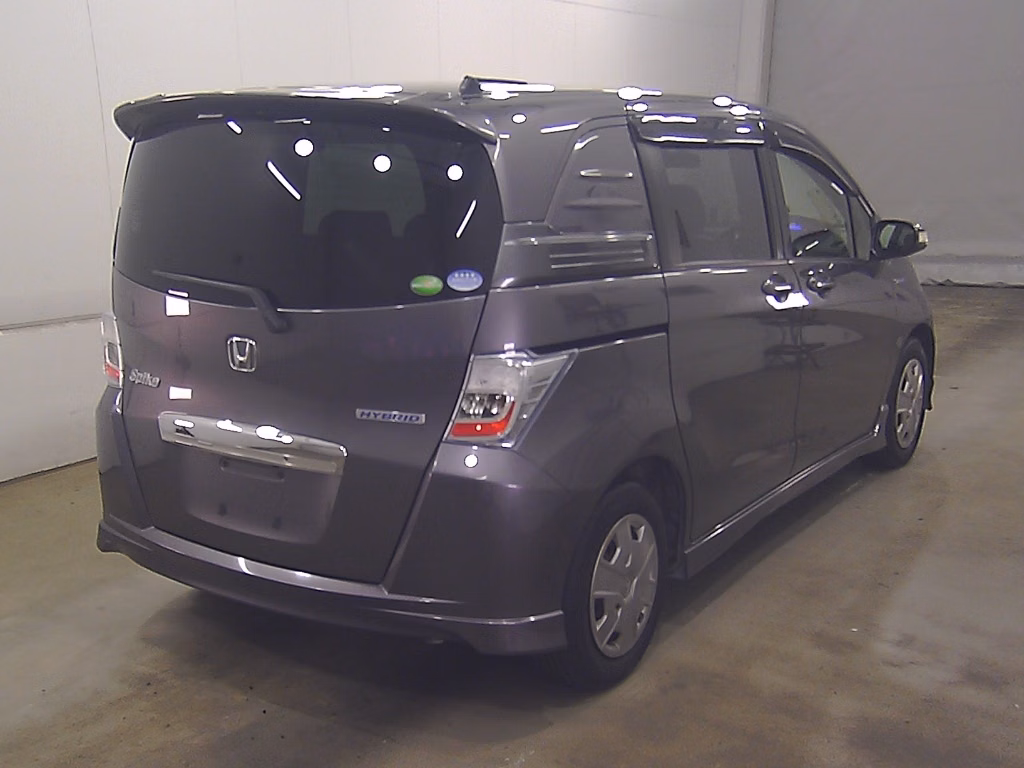 HONDA FREED SPIKE
