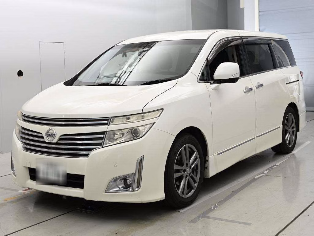 NISSAN ELGRAND