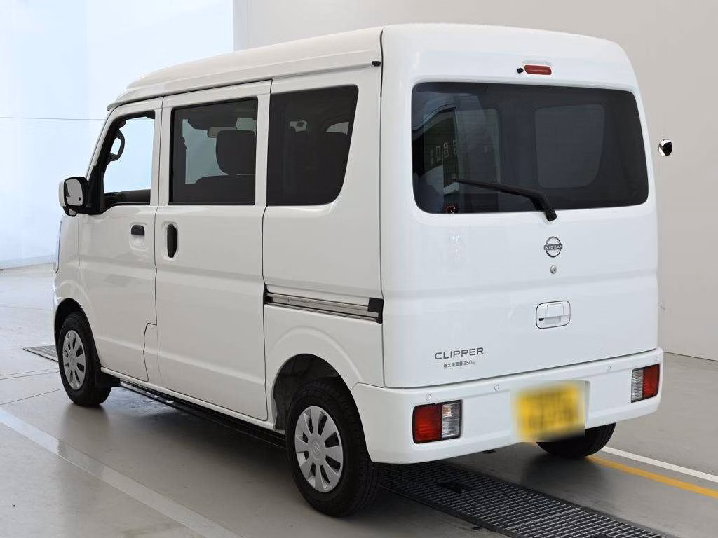 NISSAN NV100 CLIPPER