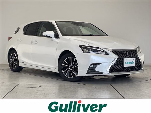Lexus CT200h