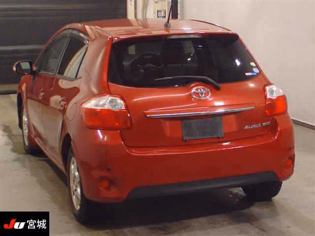 TOYOTA AURIS