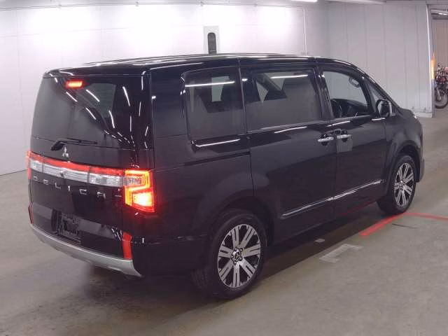 MITSUBISHI DELICA D:5