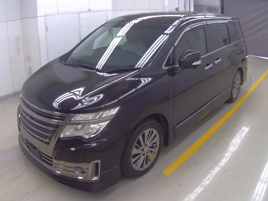 NISSAN ELGRAND