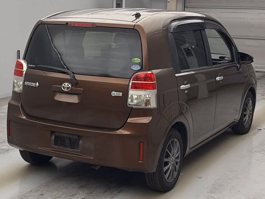 TOYOTA SPADE