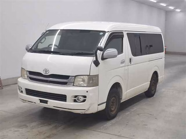 TOYOTA REGIUS ACE