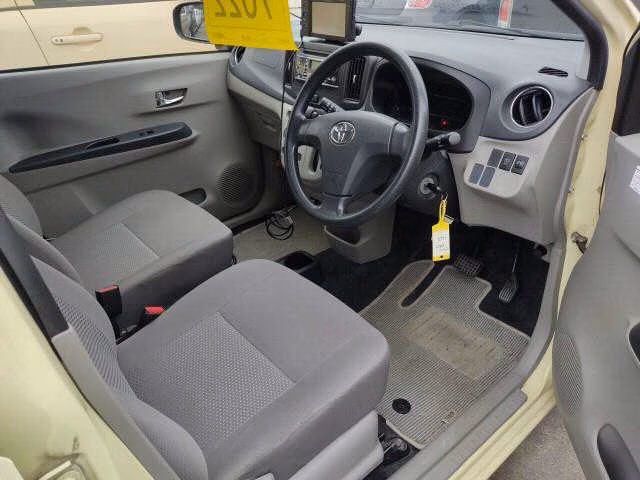 TOYOTA PIXIS EPOCH