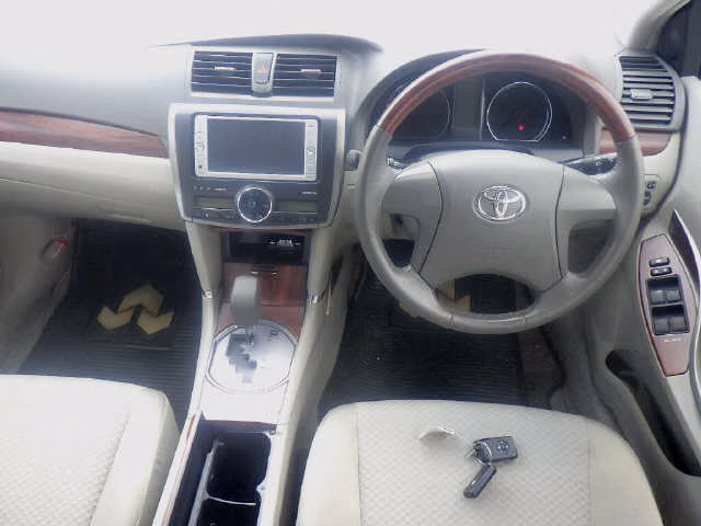 TOYOTA PREMIO