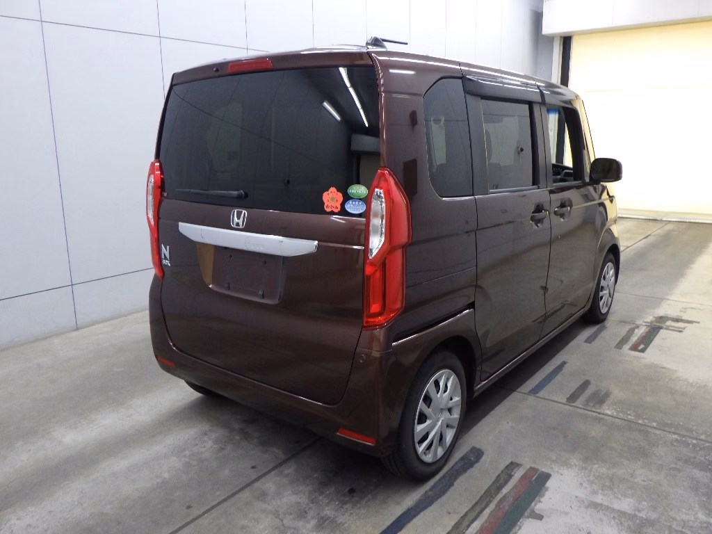 HONDA N-BOX