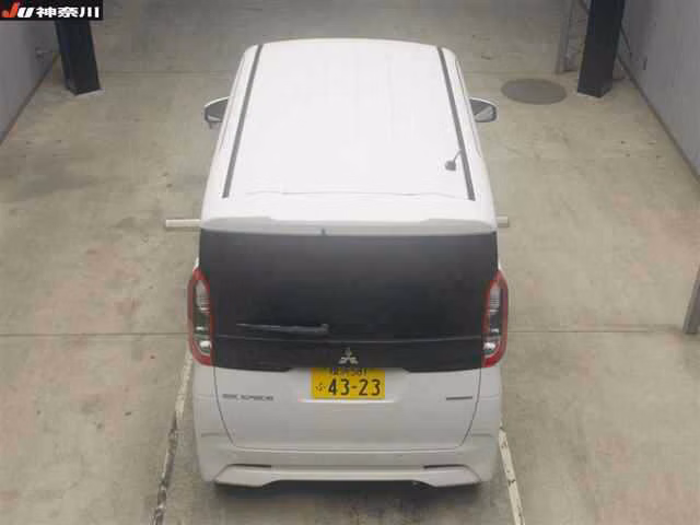 MITSUBISHI EK SPACE