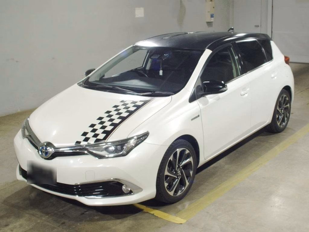 TOYOTA AURIS