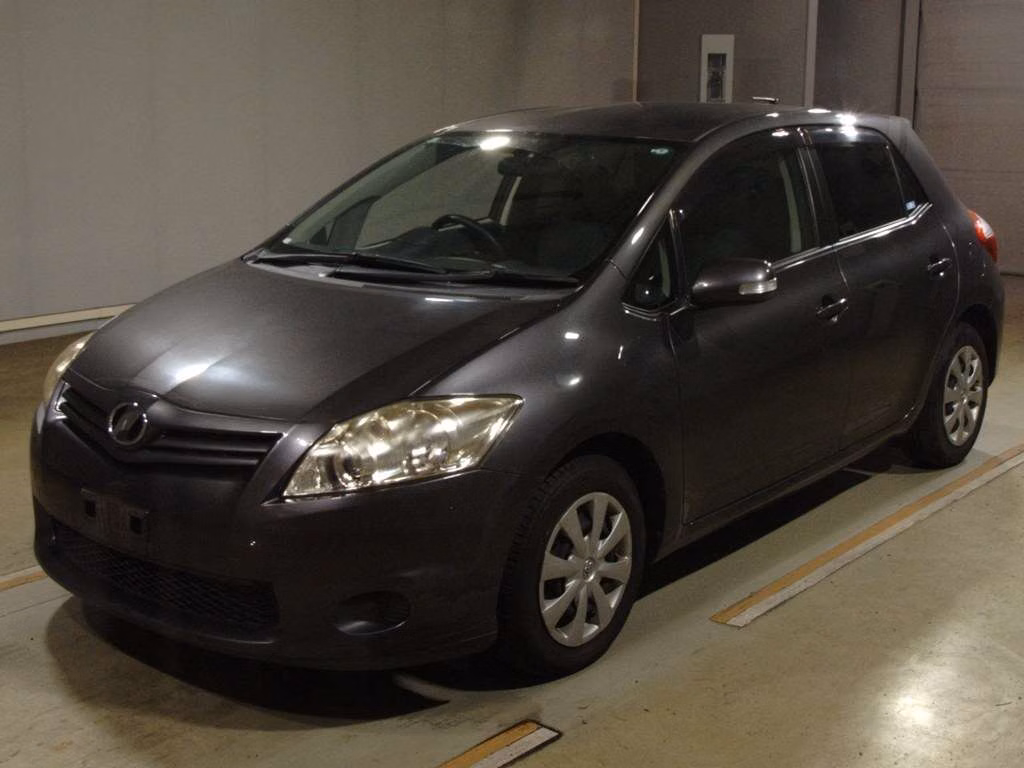 TOYOTA AURIS