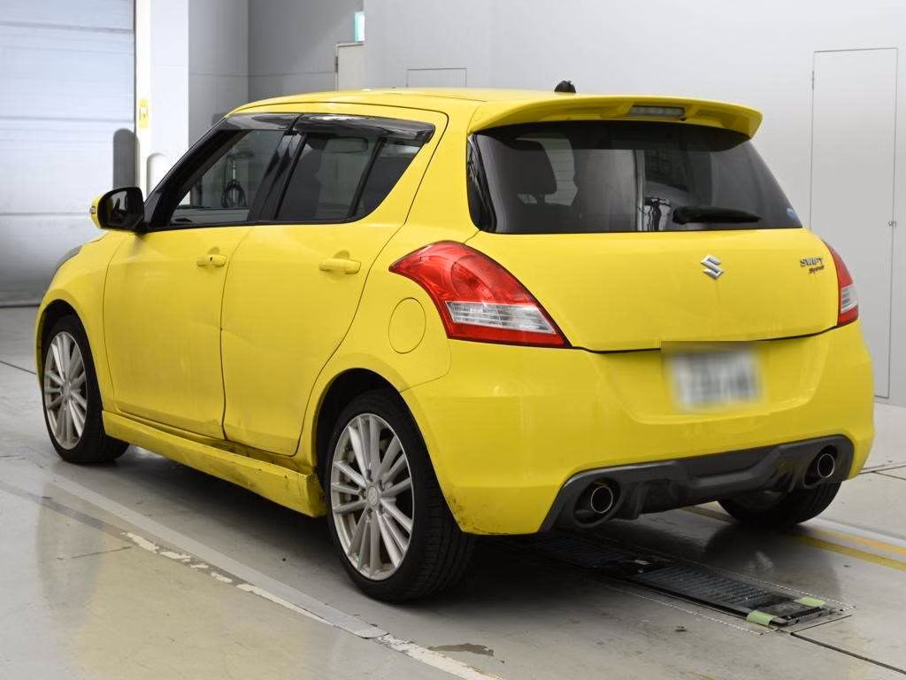 SUZUKI SWIFT