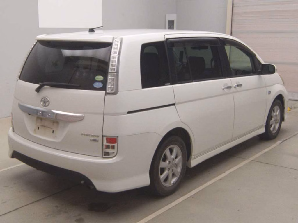 TOYOTA ISIS