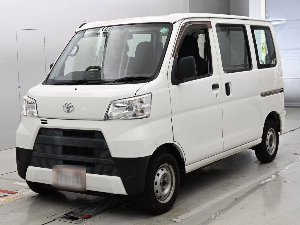 TOYOTA PIXIS VAN