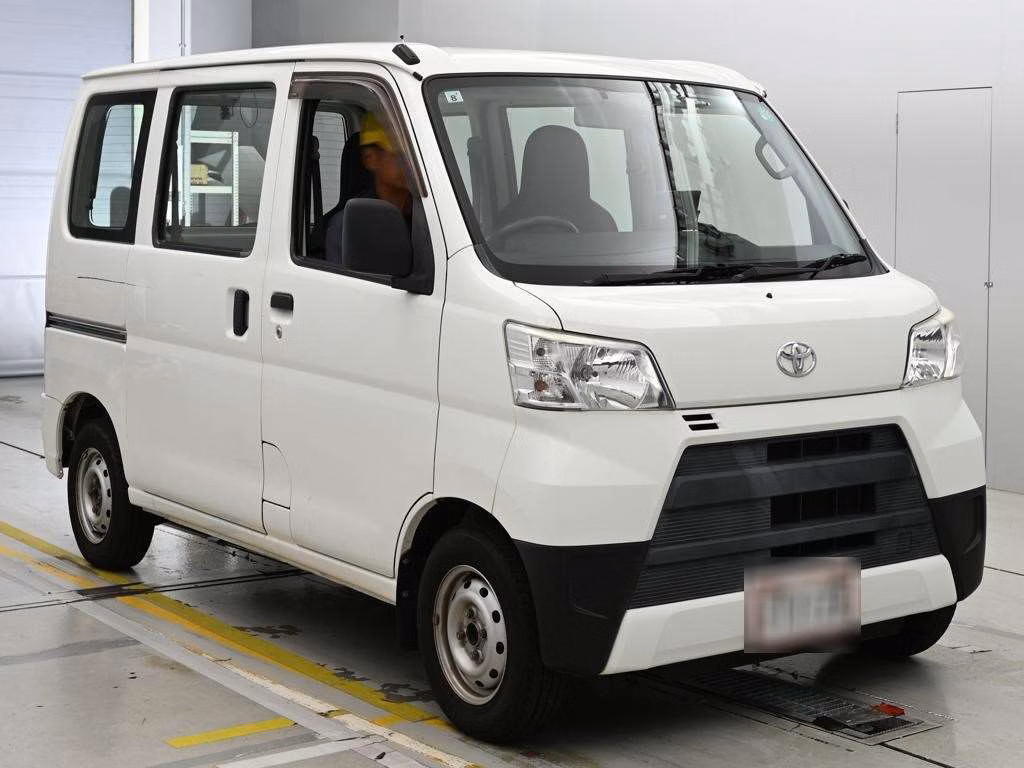 TOYOTA PIXIS VAN
