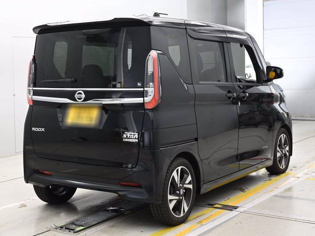 NISSAN ROOX