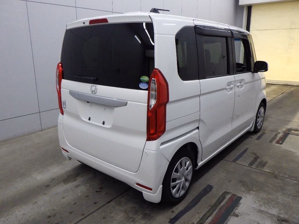HONDA N-BOX