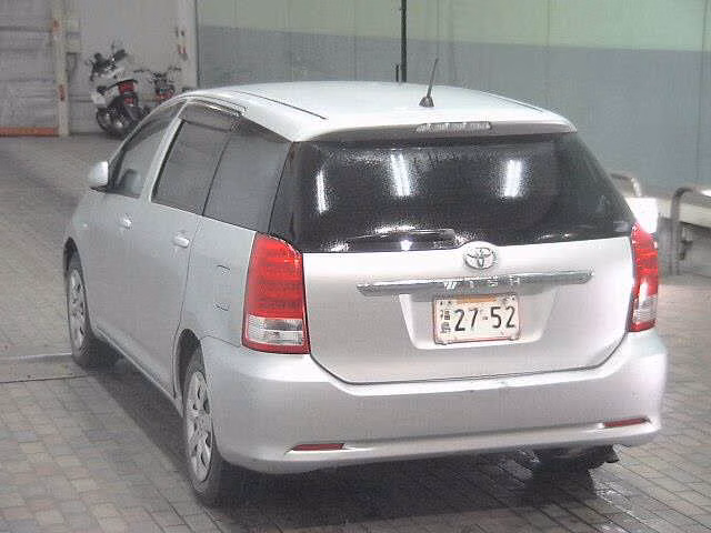 TOYOTA WISH