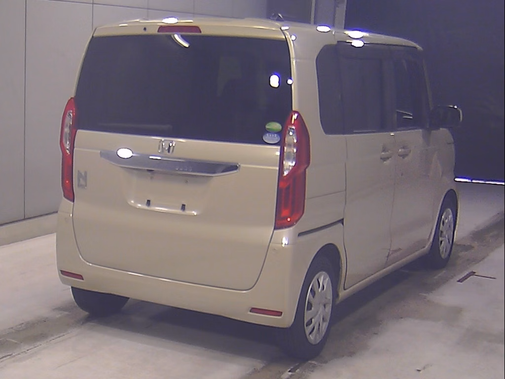 HONDA N-BOX