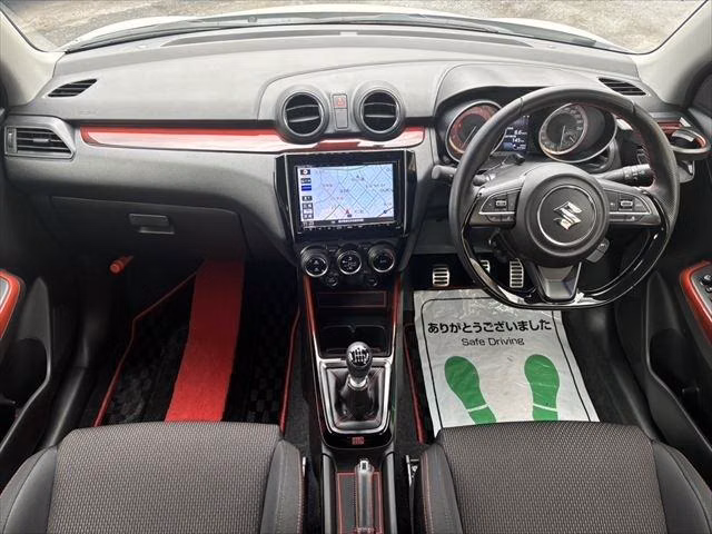 SUZUKI SWIFT