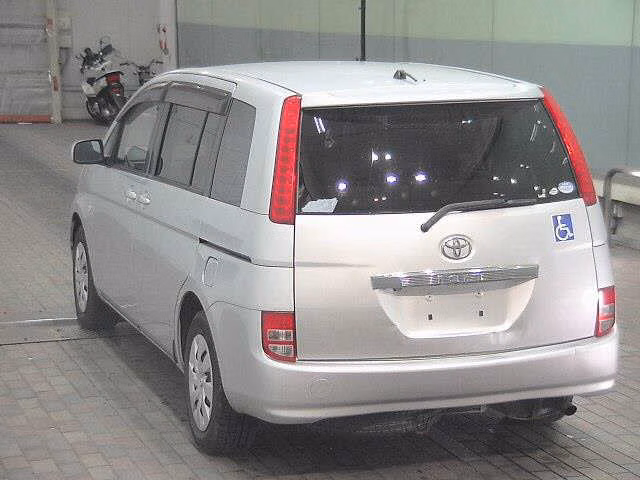 TOYOTA ISIS