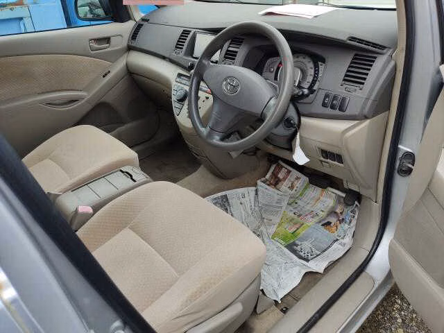 TOYOTA ISIS