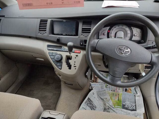 TOYOTA ISIS