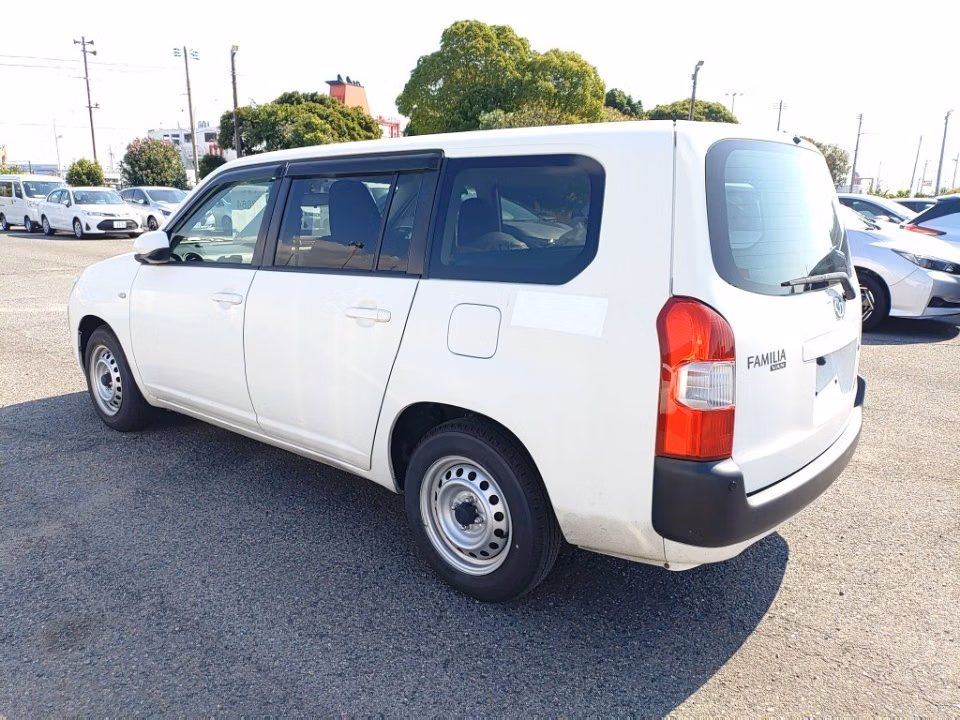 MAZDA FAMILIA