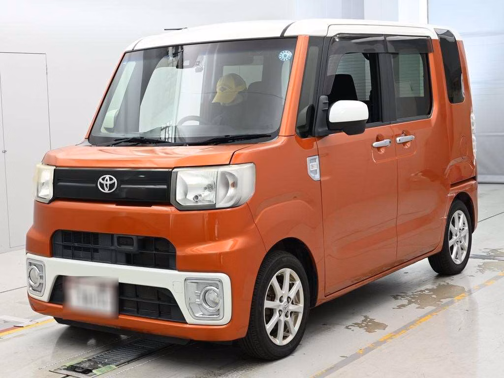 TOYOTA PIXIS MEGA