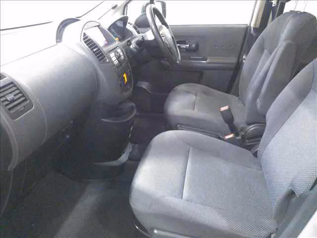 NISSAN LAFESTA