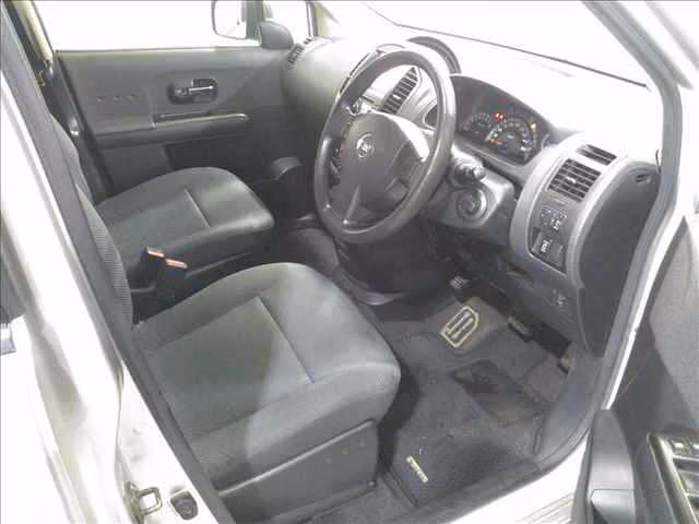 NISSAN LAFESTA