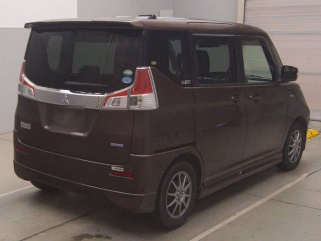 MITSUBISHI DELICA D:2