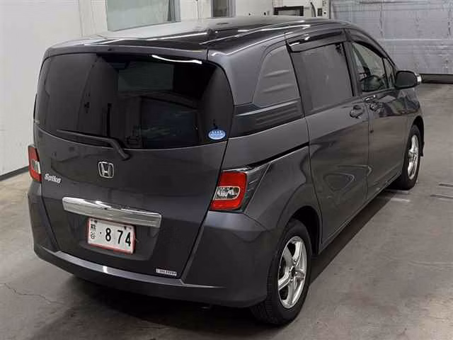 HONDA FREED SPIKE