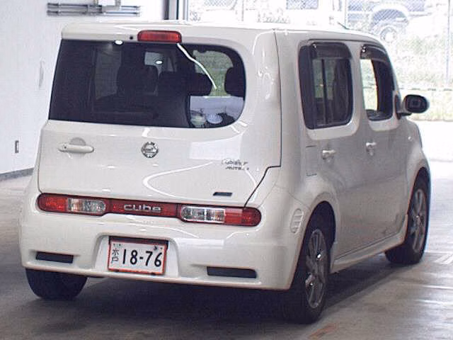 NISSAN CUBE
