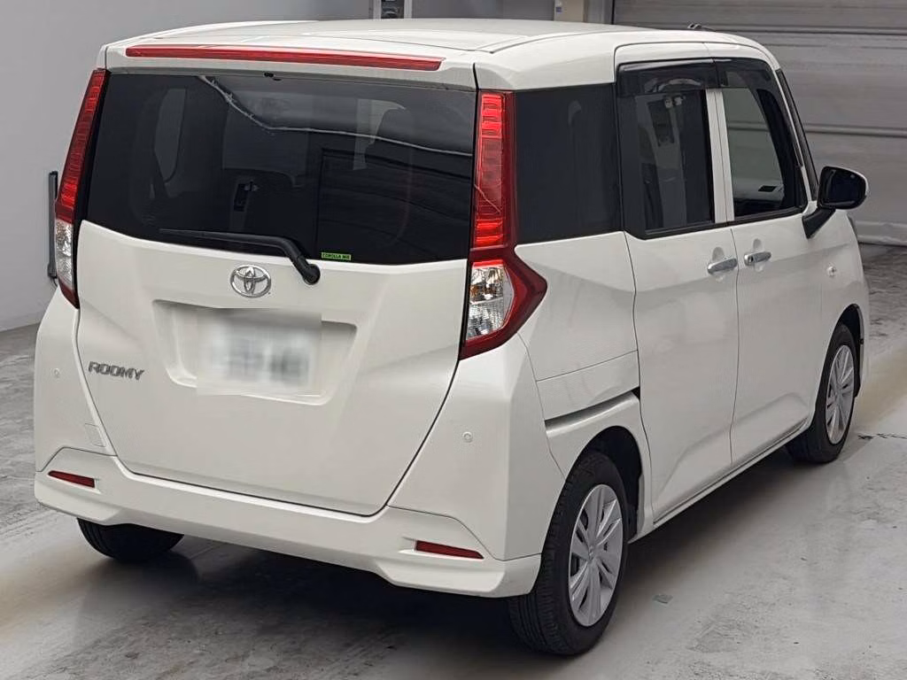 TOYOTA ROOMY