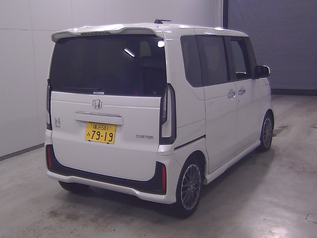 HONDA N-BOX