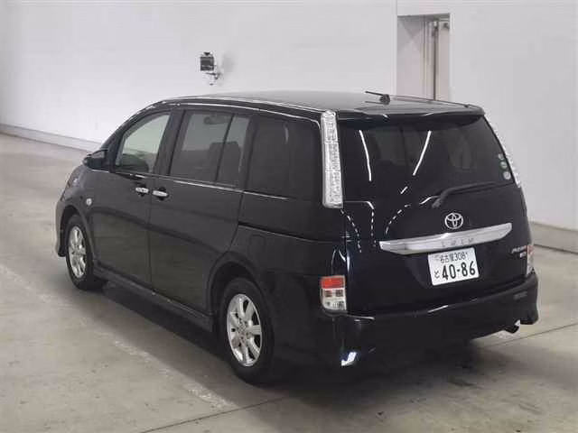 TOYOTA ISIS