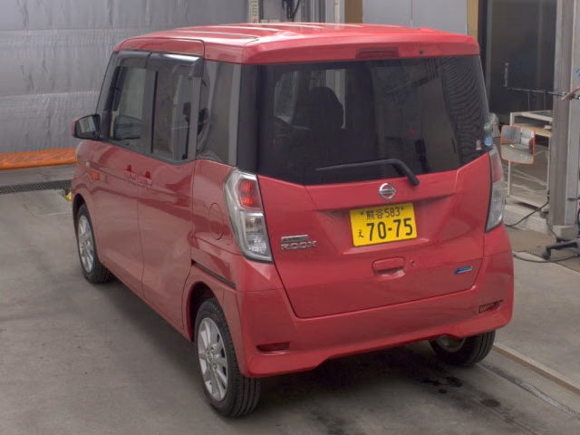 NISSAN DAYZ ROOX