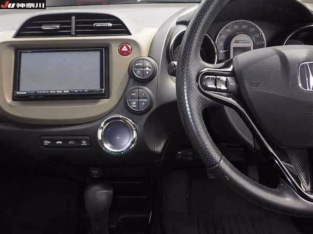 HONDA FIT SHUTTLE