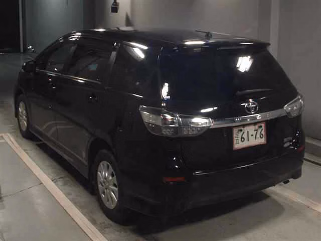 TOYOTA WISH