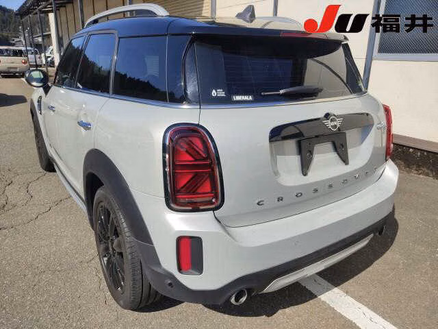 MINI CROSSOVER
