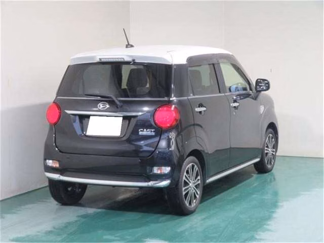 DAIHATSU CAST