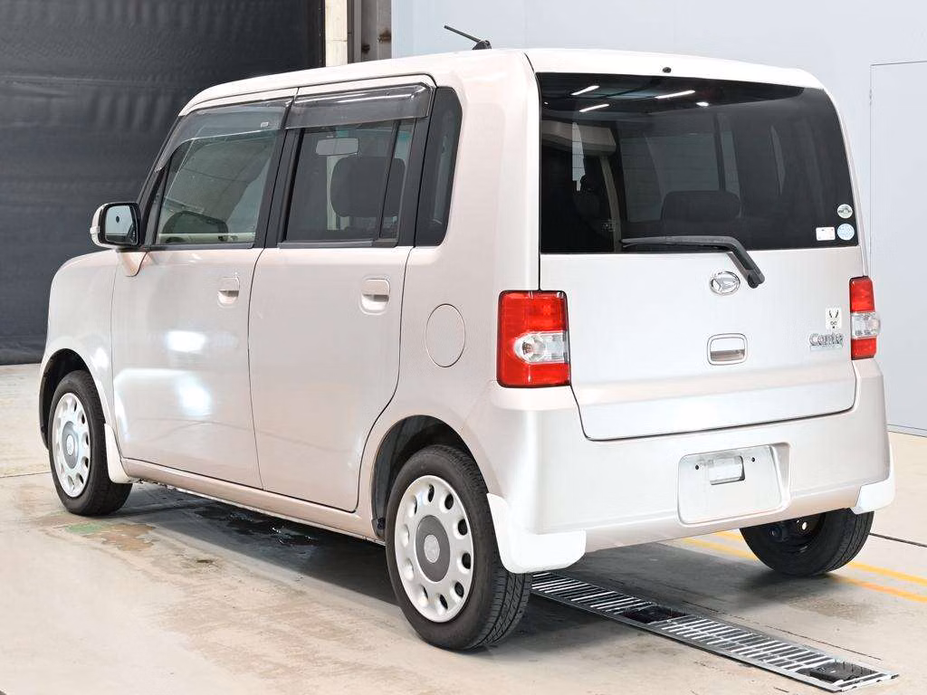 DAIHATSU MOVE CONTE