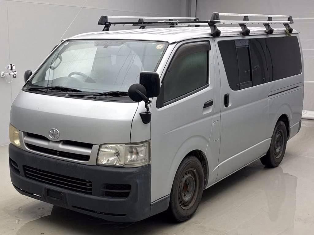 TOYOTA REGIUS ACE
