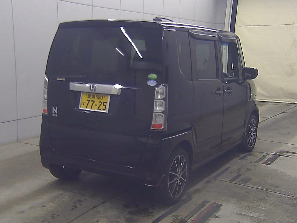 HONDA N-BOX