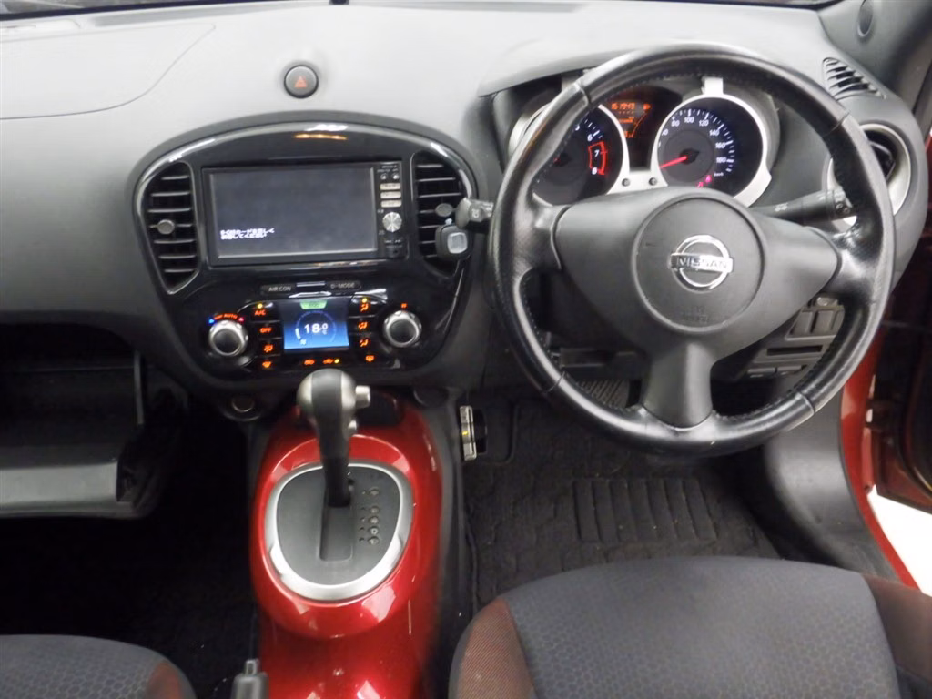 NISSAN JUKE
