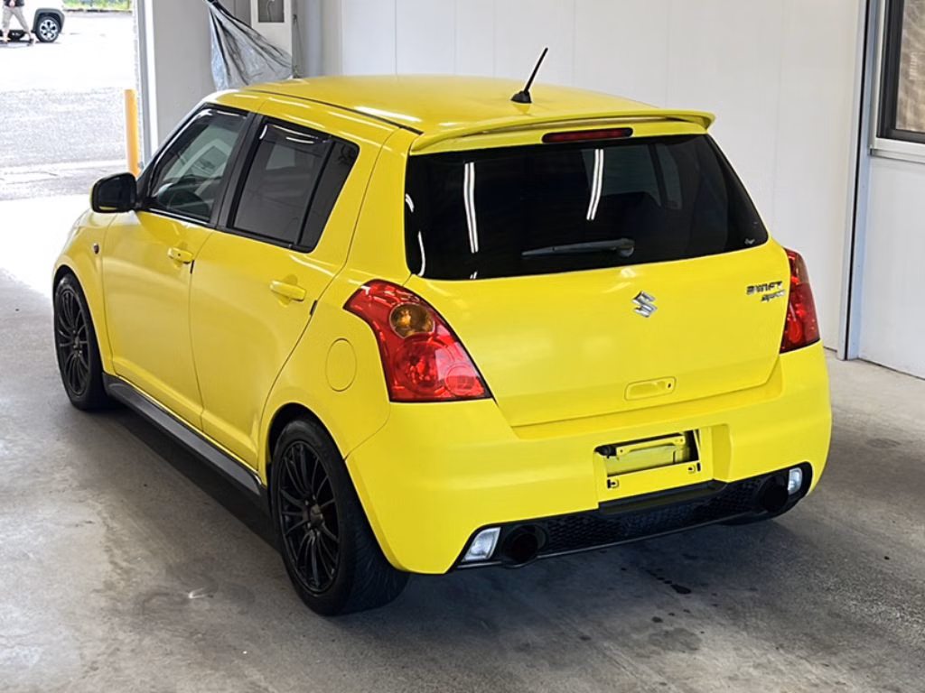 SUZUKI SWIFT